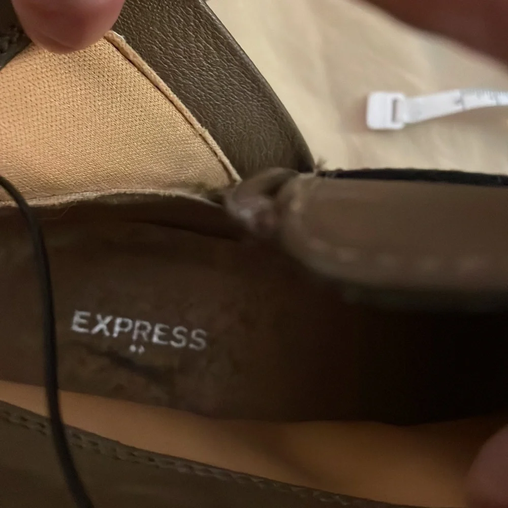 NWT Express brown block heel boots with silver buckle straps and zipper. - Picture 5 of 5